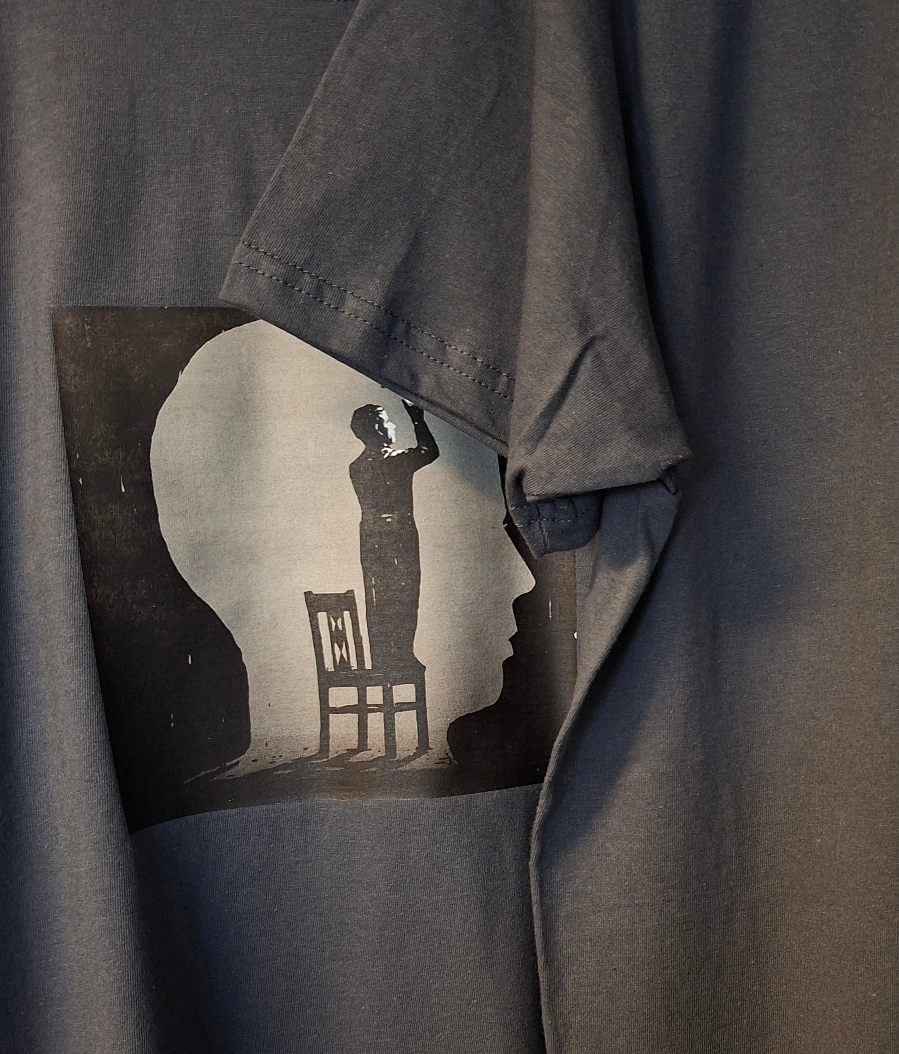 T_shirt lightbulb